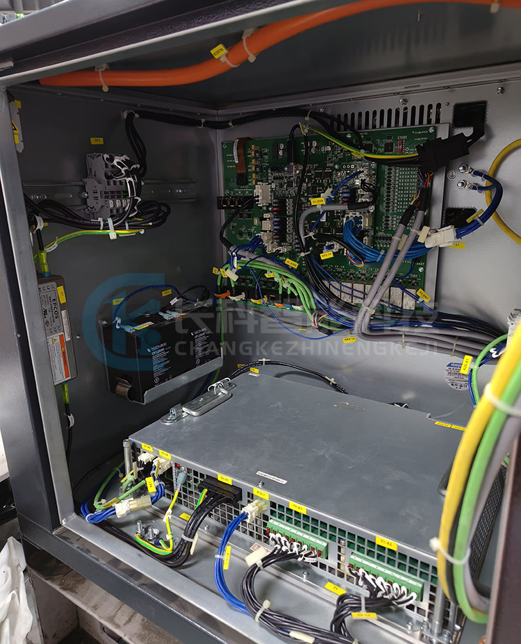 KUKA庫卡機器人KR C4 smallsize-2控制機柜